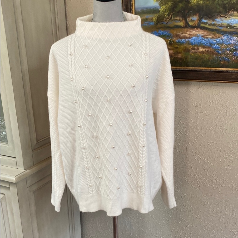 Ann Taylor White Turtleneck Sweater with Textured Design